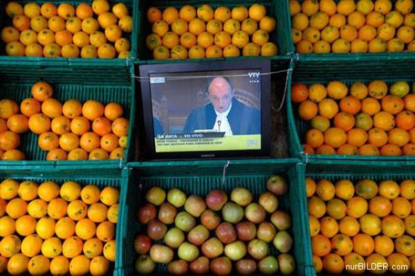 Fernsehen in der Obst und Gemüseabteilung